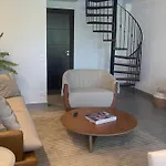 Requinte E Conforto Em Belissimo Triplex A 400M Do Capivari - By Hostyn